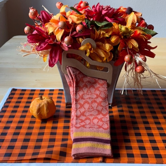 🍁🍂🍁 COACH SIGNATURE CALF SOCKS 🍁🍂🍁 NWT 🍁🍂🍁 - Picture 9 of 16